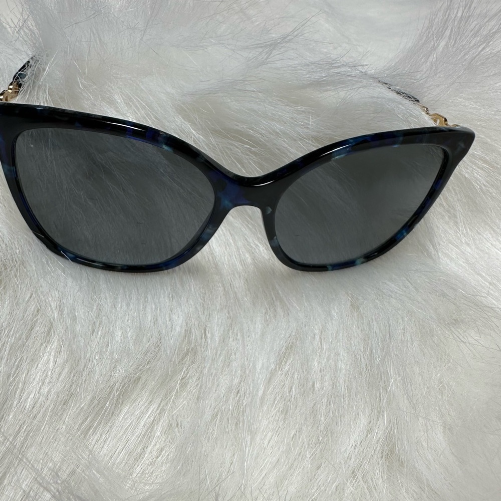 Michael kors frame prescription sunglasses or for regular prescriptions glasses.